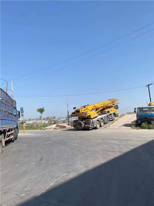 顺城区25吨吊车的租赁价格大概是多少？